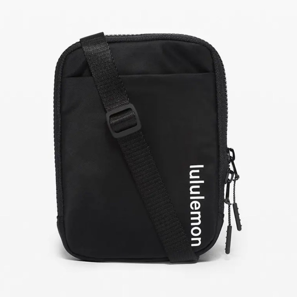 Lululemon Easy Access Crossbody Black